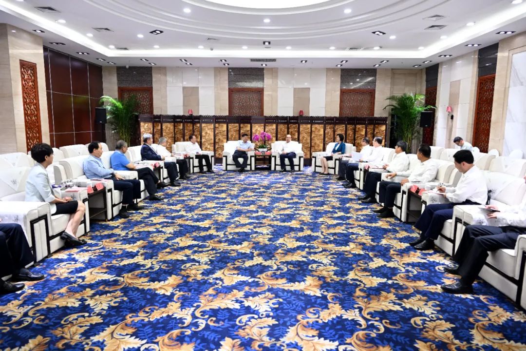 許勤在哈爾濱會見出席2022世界5G大會的院士專家學者代表