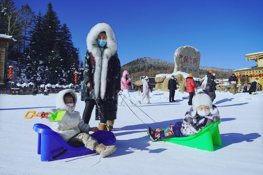 “雪”迎八方客 中國雪鄉景區正式開園
