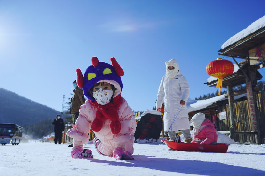 “雪”迎八方客 中國雪鄉景區正式開園