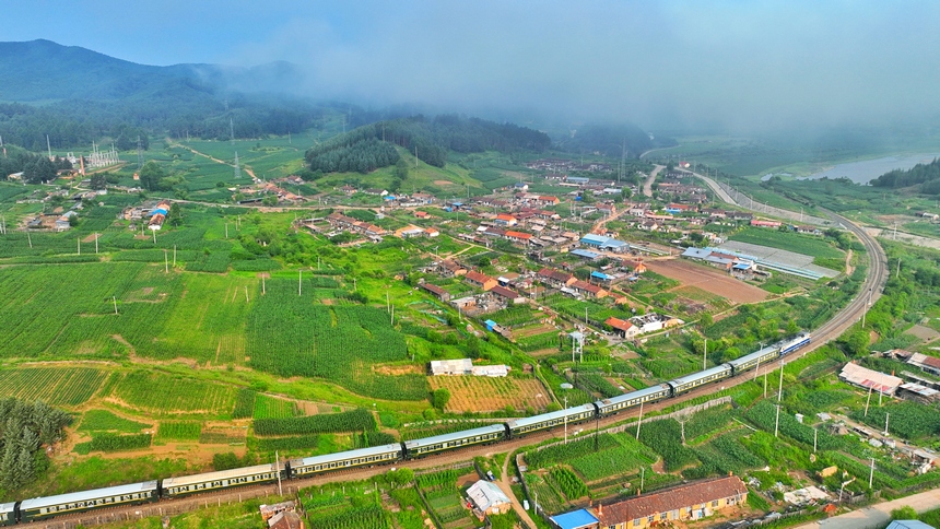 全國各地到達黑龍江旅游專列突破100列