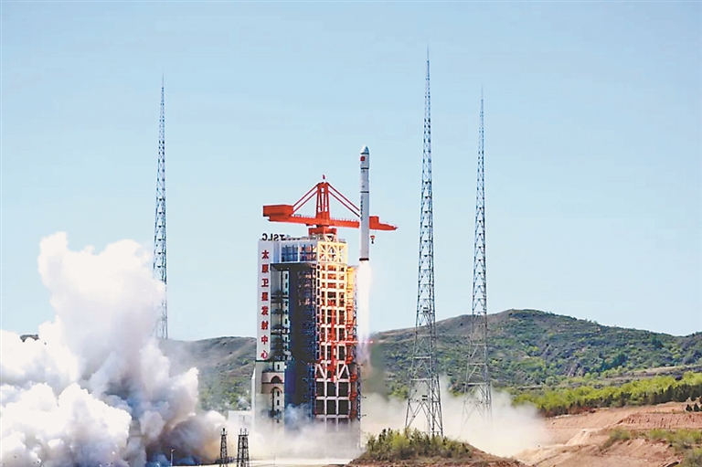 長六丙火箭升空。圖片由哈爾濱工業大學提供
