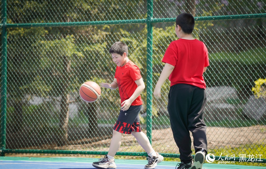 一起來鍛煉吧｜夏日冰城 燃動球場