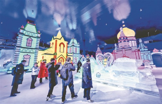 暢游夢幻冰雪館。